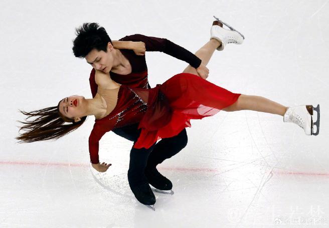 任俊霏与邢珈宁在冰舞韵律舞中位列第31名 任俊霏与邢珈宁在冰舞韵律舞中位列第31名