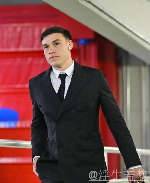 罗马诺:桑乔未与费内巴切谈判,无球队能承担其全额薪资 罗马诺:桑乔未与费内巴切谈判,无球队能承担其全额薪资